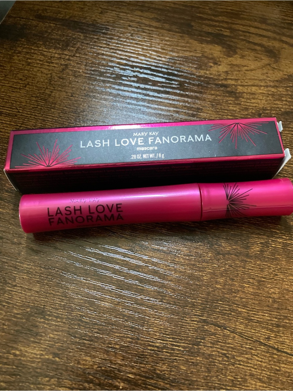 Mary Kay Lash Love Fanorama Mascara — Bright Pink